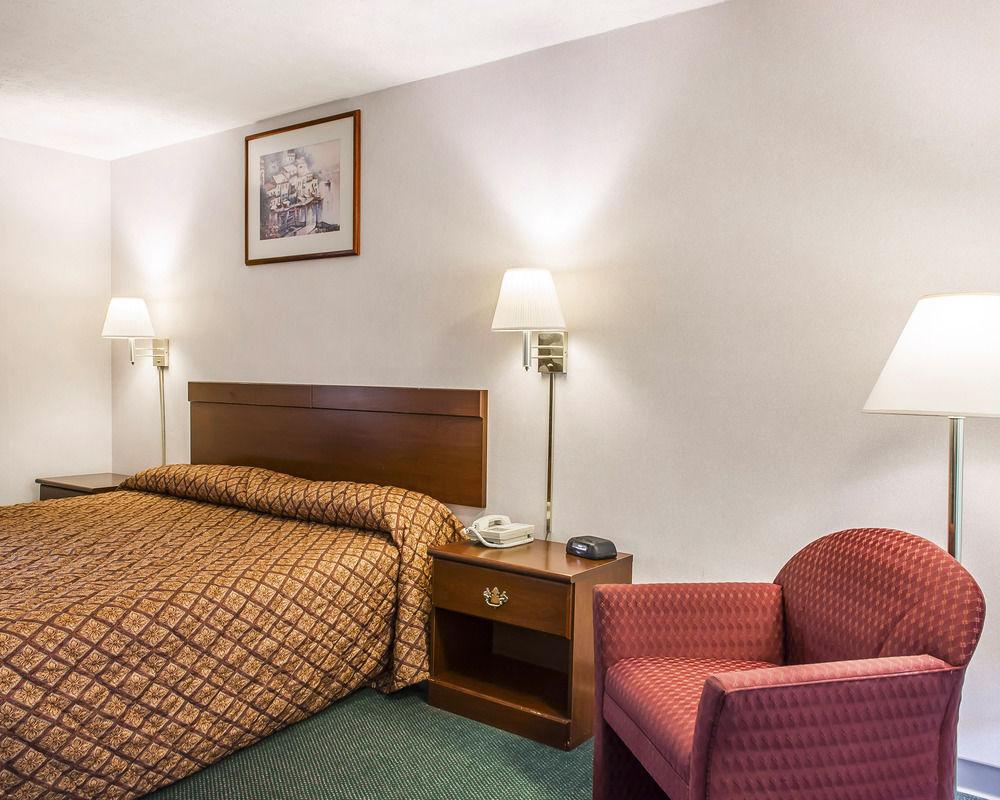 Red Roof Inn Walton - Richwood Eksteriør billede