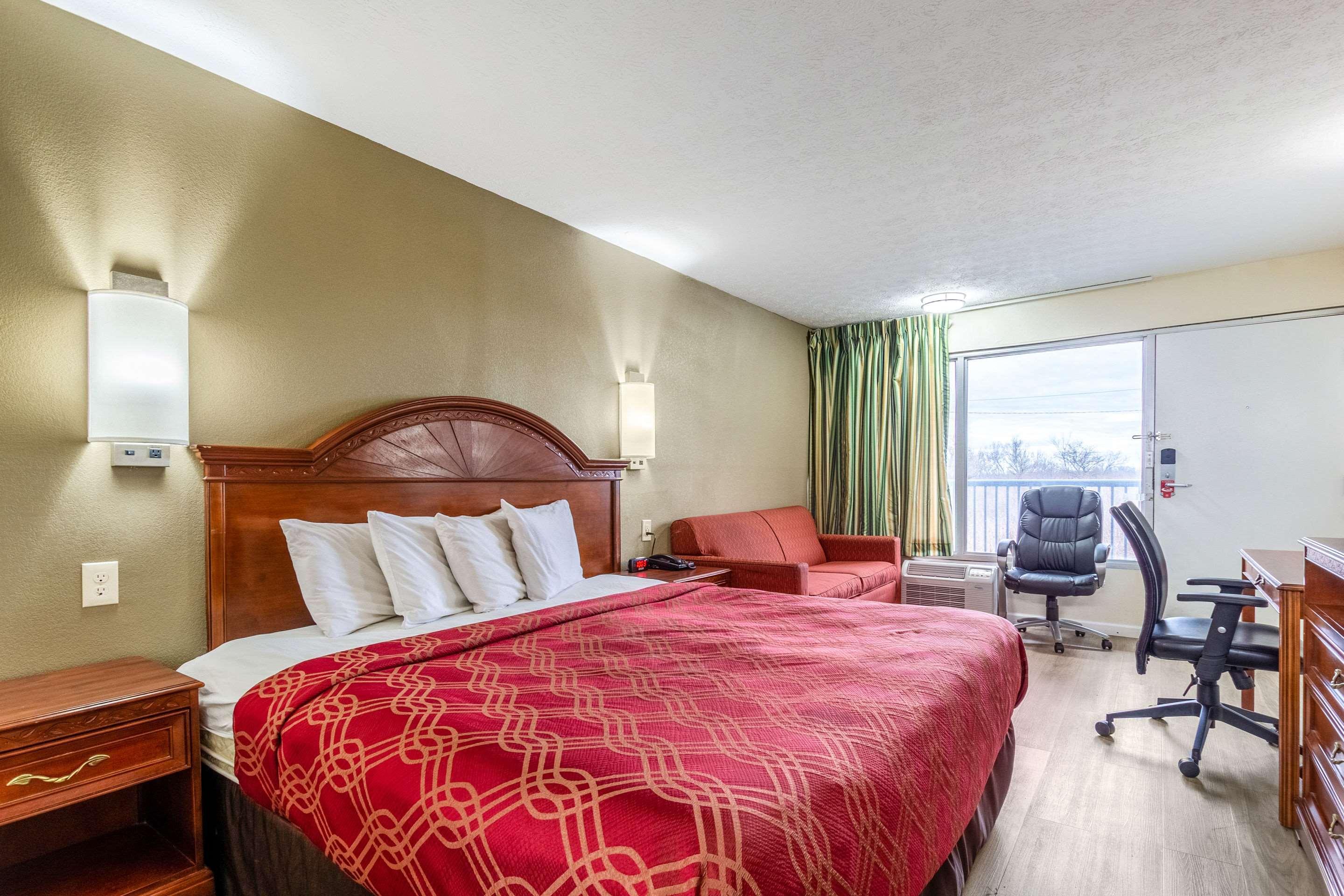 Red Roof Inn Walton - Richwood Eksteriør billede